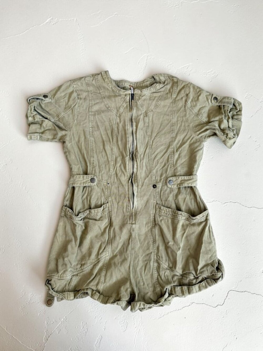 FREE PEOPLE Tan Short Sleeve Romper Size Medium